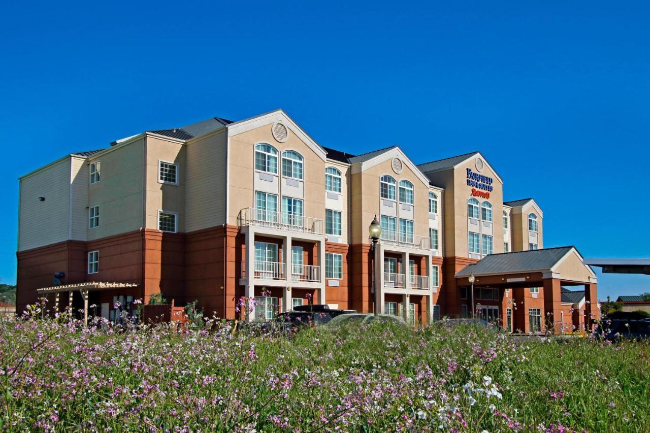 Fairfield Inn & Suites By Marriott Fairfield Napa Valley Area Exterior photo